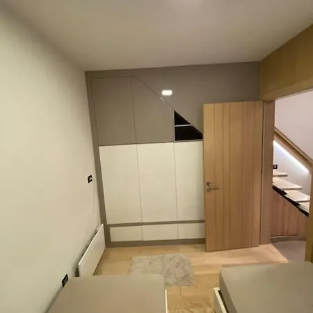 Apartment Pahulja A10